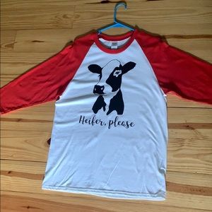 3/4 sleeve gildan shirt